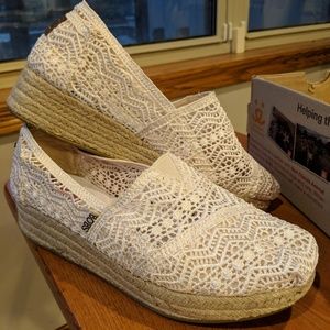 Womens shoes. Prices vary